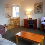 Mayfair Motel