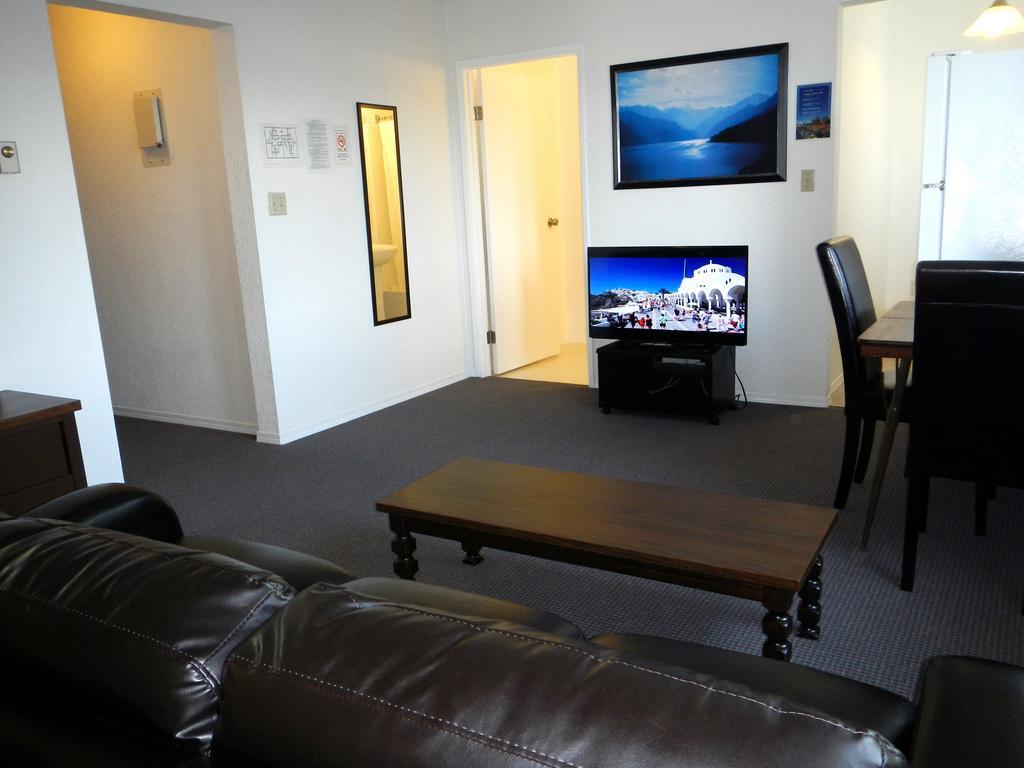Motel Mayfair 2*