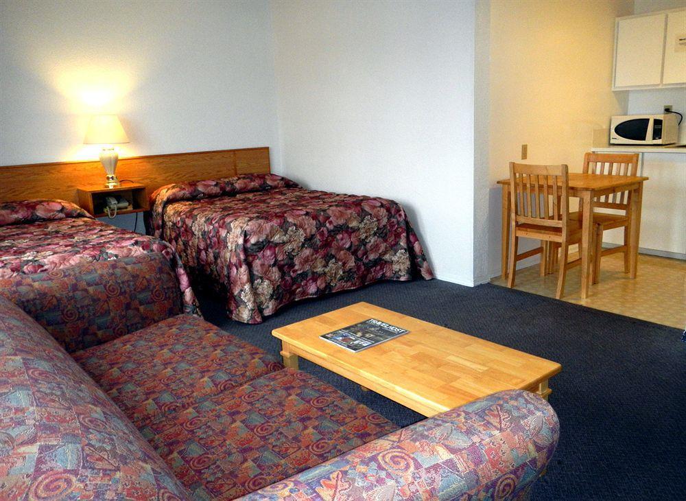 Mayfair Motel 2*
